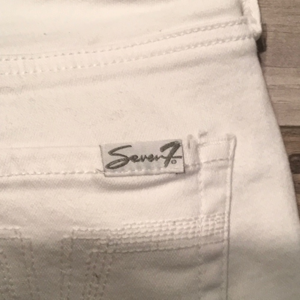 Seven shorts - Picture 2 of 6